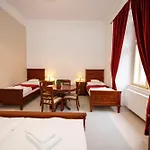 Klaster Otel