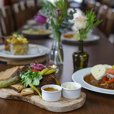 Klášter Hotel 4*